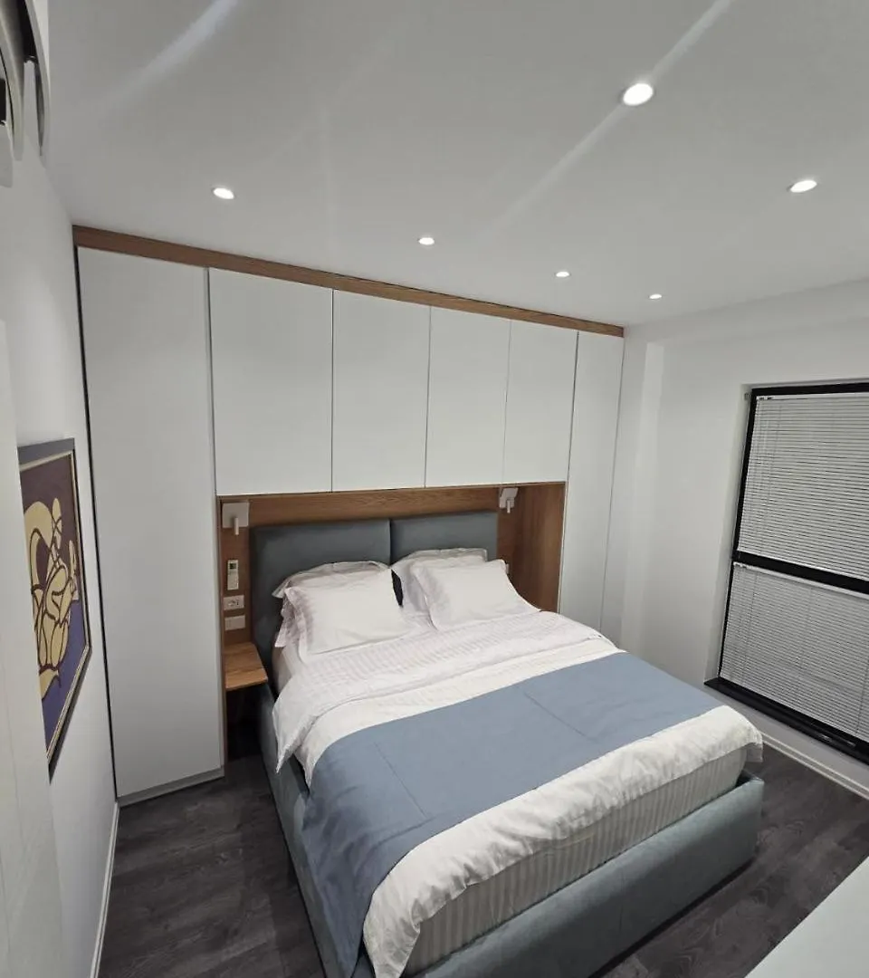 Garden Inn Apartments Tirana 0*,